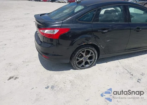 2013 Ford Focus Se из США, поврежденный, VIN 1FADP3F22DL353728